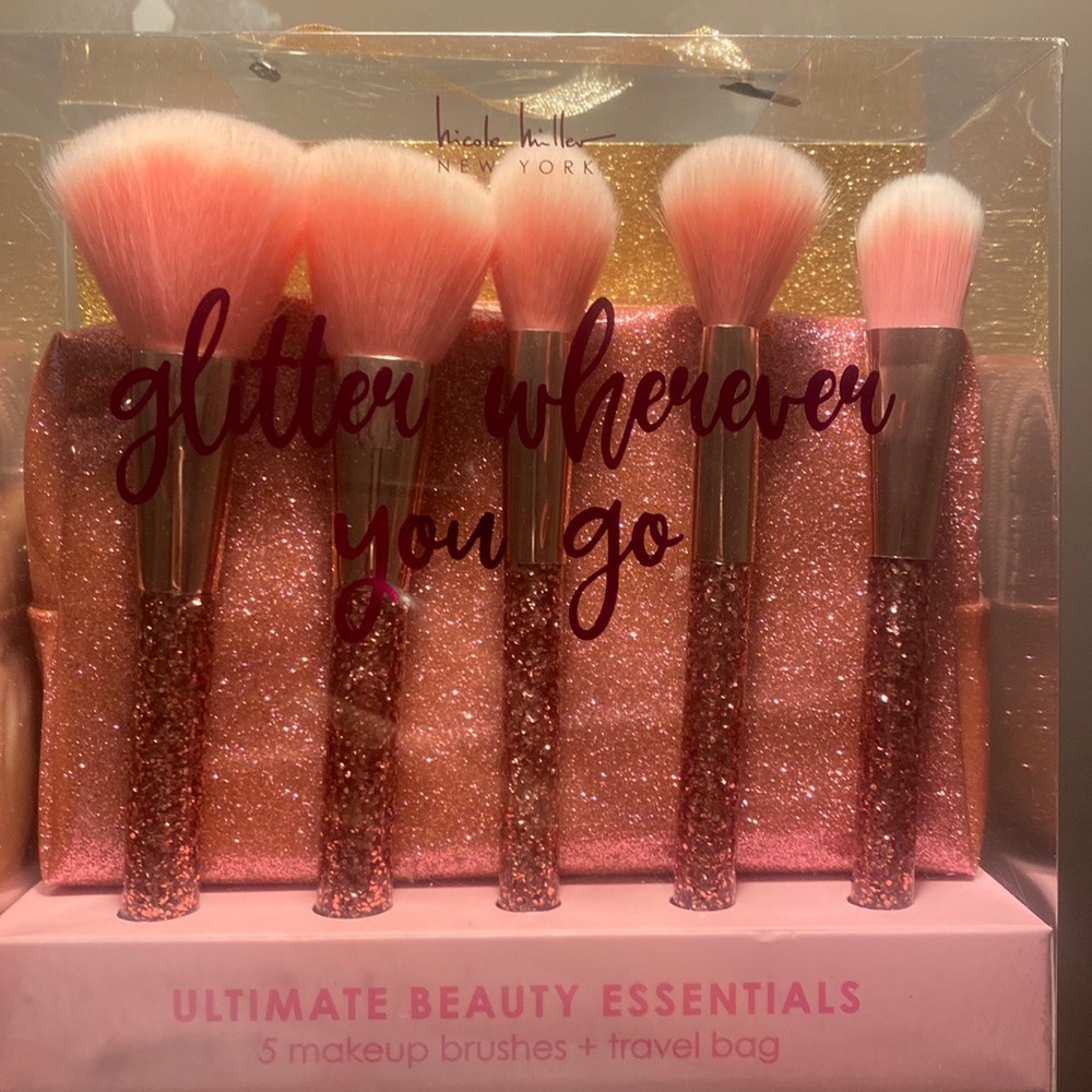 Nicole Miller Make Up Brush Set & Travel Bag New! NIB Glitter